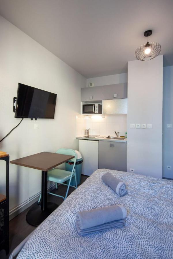 Le Petit Hector -Studio Cosy Avec Parking -Debourg Apartment Lyon Ngoại thất bức ảnh